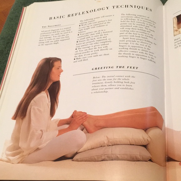 “Complete Yoga, Aromatherapy, Tai Chi and Massage” new and never used - Picture 3 of 5